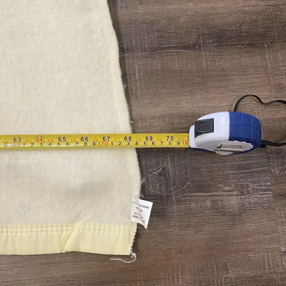 Cannon Mills Blanket 68x92 Satin Trim USA Acrylic‎ Yellow Cream Color twin